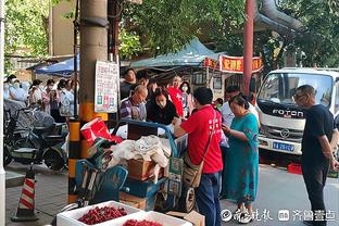 湖鹿裁判报告：浓眉没推人 字母没走步 双方各一次漏判吃亏